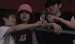 娱乐圈爆料蔡徐坤恋情,揭秘娱乐圈新晋情侣甜蜜瞬间