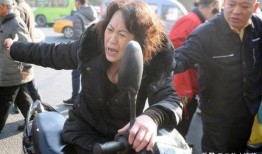 青岛大妈爆料新闻视频大全,新闻视频大盘点，真实事件背后的故事