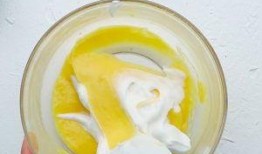 缤纷奶油爆料怎么做的视频,轻松学会制作美味奶油甜品